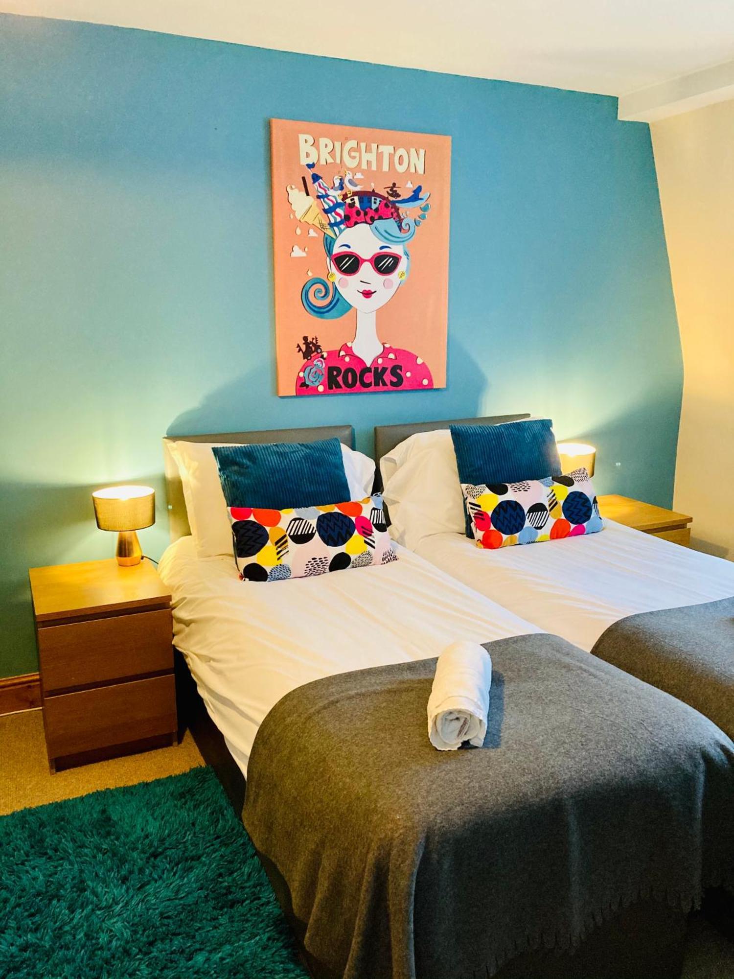 Pebble Mews House - By My Getaways - Parking For One Small Car Brighton Bagian luar foto