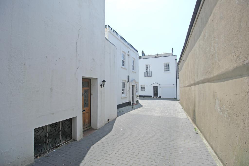 Pebble Mews House - By My Getaways - Parking For One Small Car Brighton Bagian luar foto